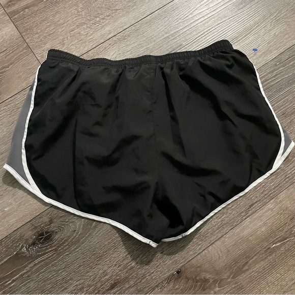 Nike Dri Fit Running Shorts Black/Grey Size Large - Picture 3 of 8